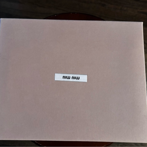 Matelasse Delice Miu Logo Bag White - Picture 9 of 11